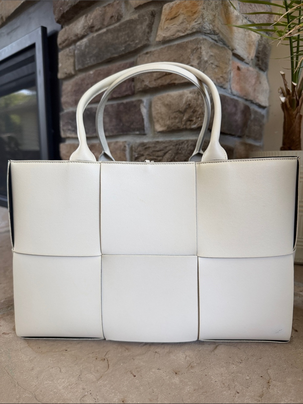 Bottega Veneta Arco Leather Tote - Medium